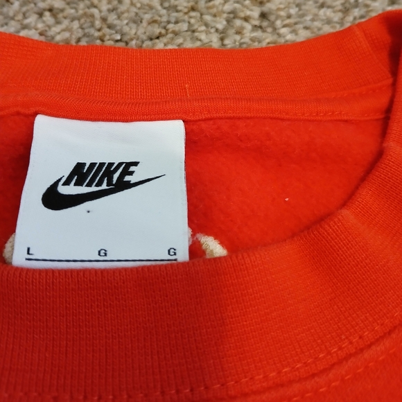 Nike "Siempre Familia" Pullover Cropped Sweatshirt Women's Size Large - Picture 6 of 7